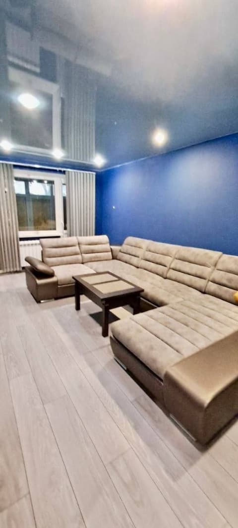 Продаётся 2 к квартира в Центральном районе по пр. Строителей, 114.