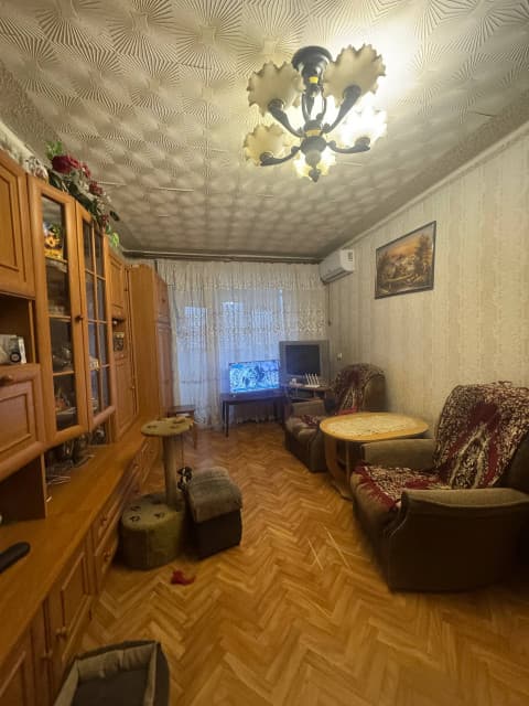 Продам 3к. квартиру в Приморском районе