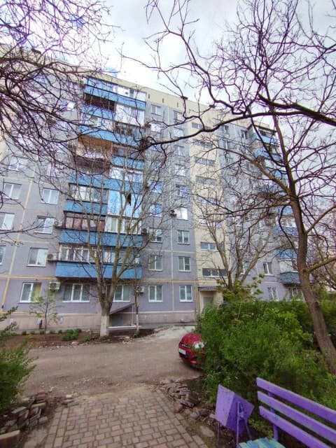 Продаётся уютная 3-к квартира на Левом берегу, пр. Маршала Жукова. Ориентир - школа N 69.