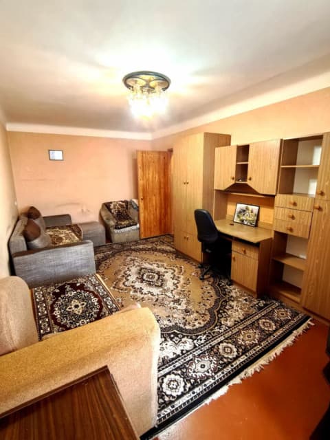 Продается 1-комнатная квартира в Кальмиусском районе
