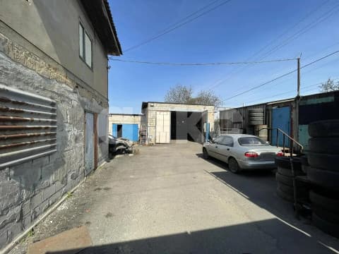 Продаётся помещение свободного назначения в центре