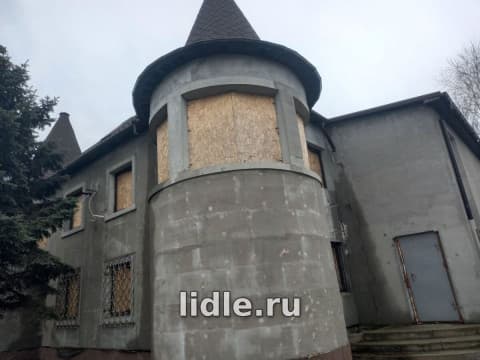 Продается 2-х этажное отдельно стоящее помещение
